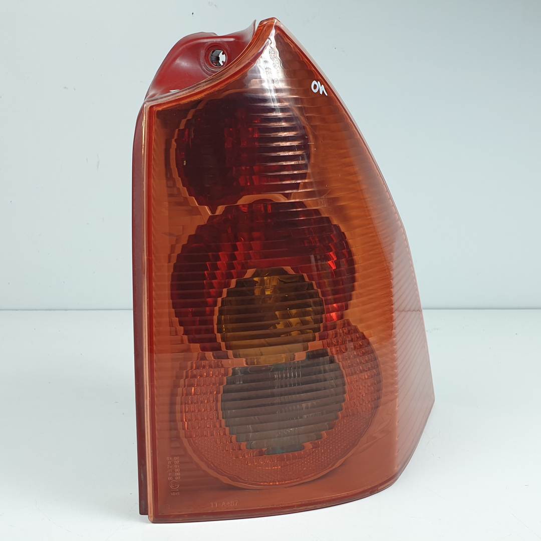 #3106705 PILOTO TRASERO DERECHO